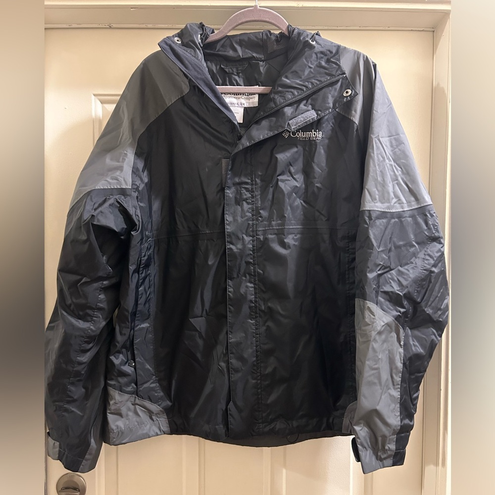 Men’s Columbia Raincoat